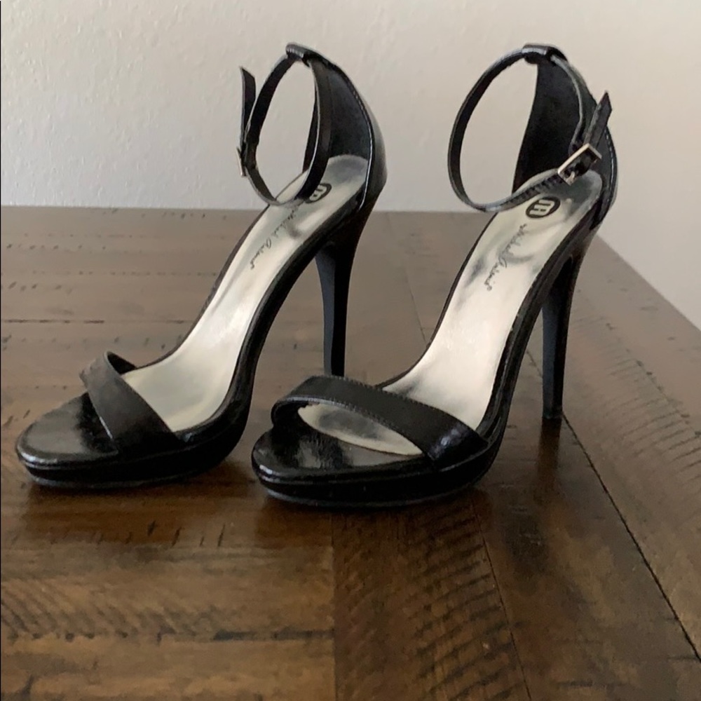 Michael Antonio Lovina Sandal